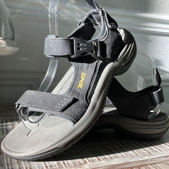 Teva Other - Teva Men’s Sandals Black Size 7